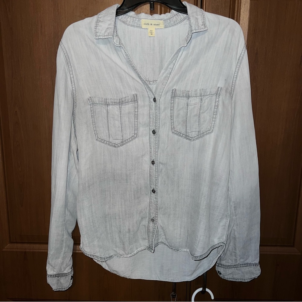 Cloth & Stone Gray Chambray Button Down